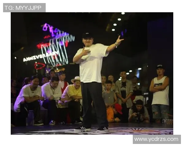 南京街舞队的边路渗透战术与街舞文化的深度融合探讨 南京街舞队的边路渗透战术与街舞文化的深度融合探讨