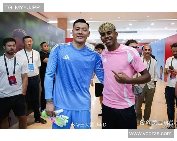 足球场上的传奇瞬间他们用汗水与激情书写辉煌历史 足球场上的传奇瞬间他们用汗水与激情书写辉煌历史